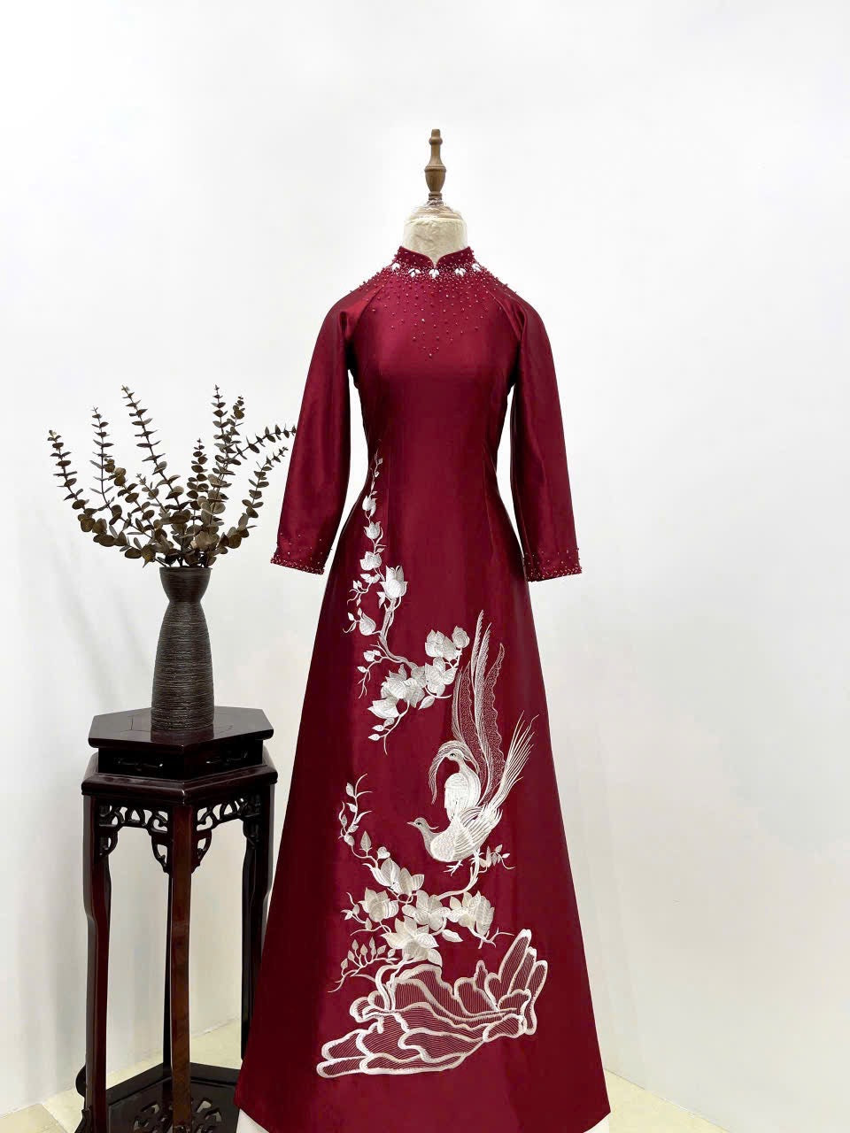 S254 2144 only áo - Áo dài lụa ruby thêu cao cấp đính pha lê màu đỏ