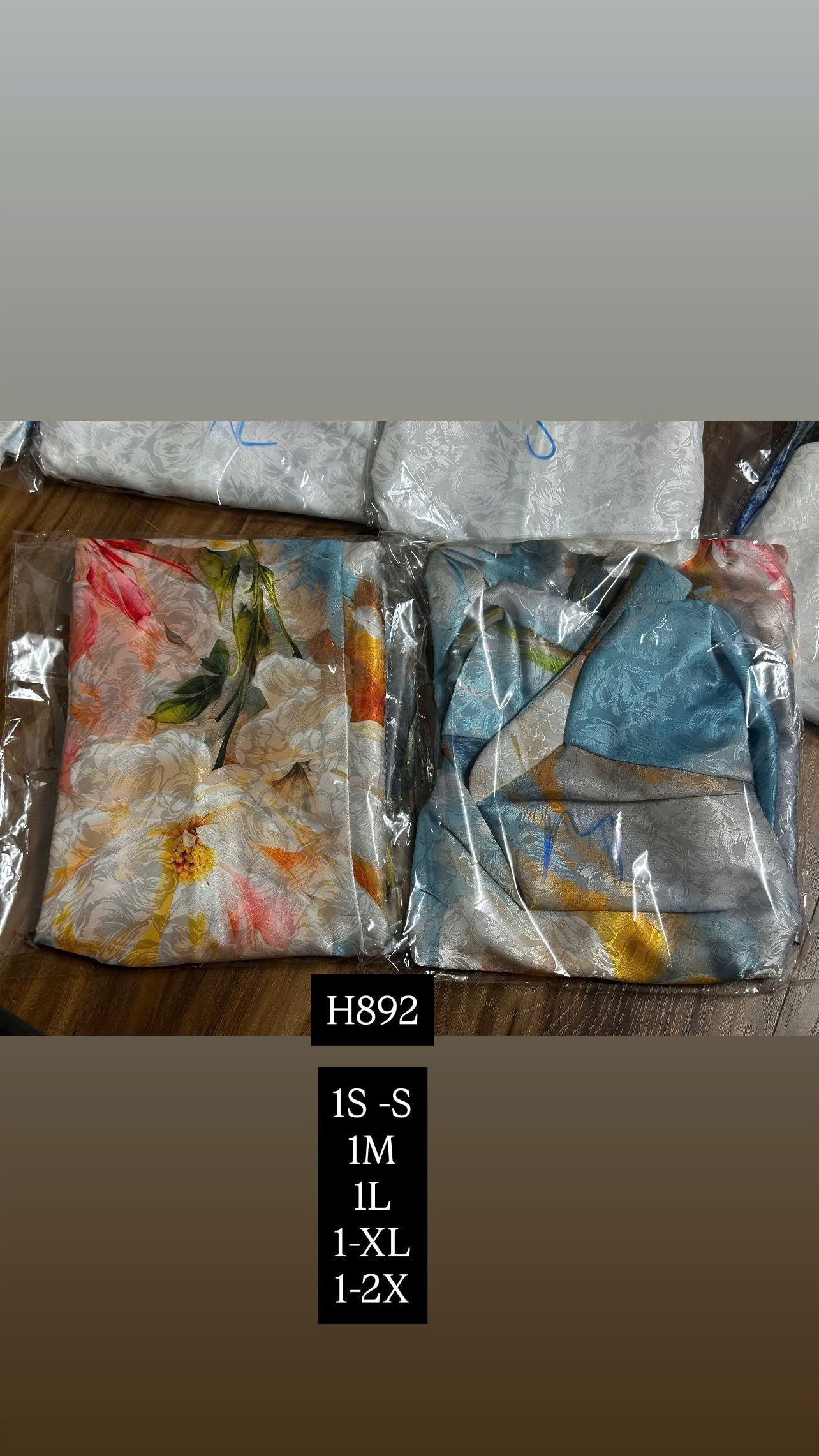 H892 Áo only no pants - Áo dài dáng truyền thống chiết li eo lụa gấm vân