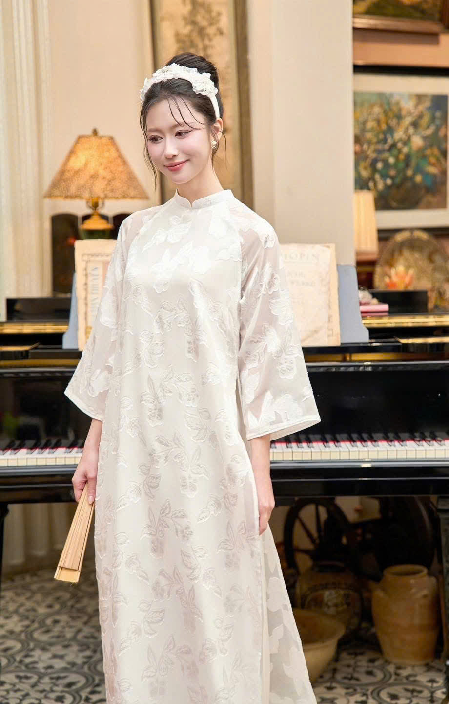 TN64 Áo only no pants - Áo dài cách tân tơ hoa màu trắng kem