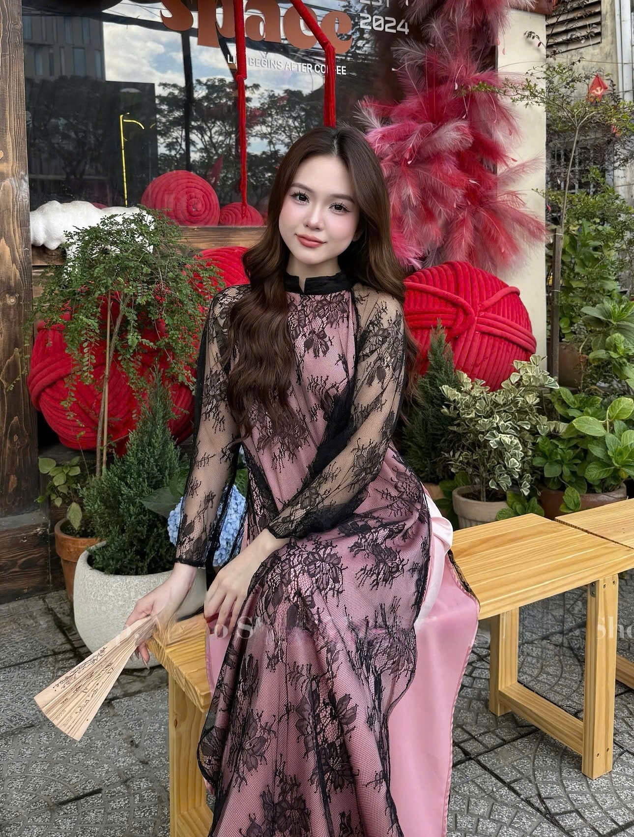 R46 Áo only no pants - Áo dài dáng suông ren 4 tà lót lụa hồng
