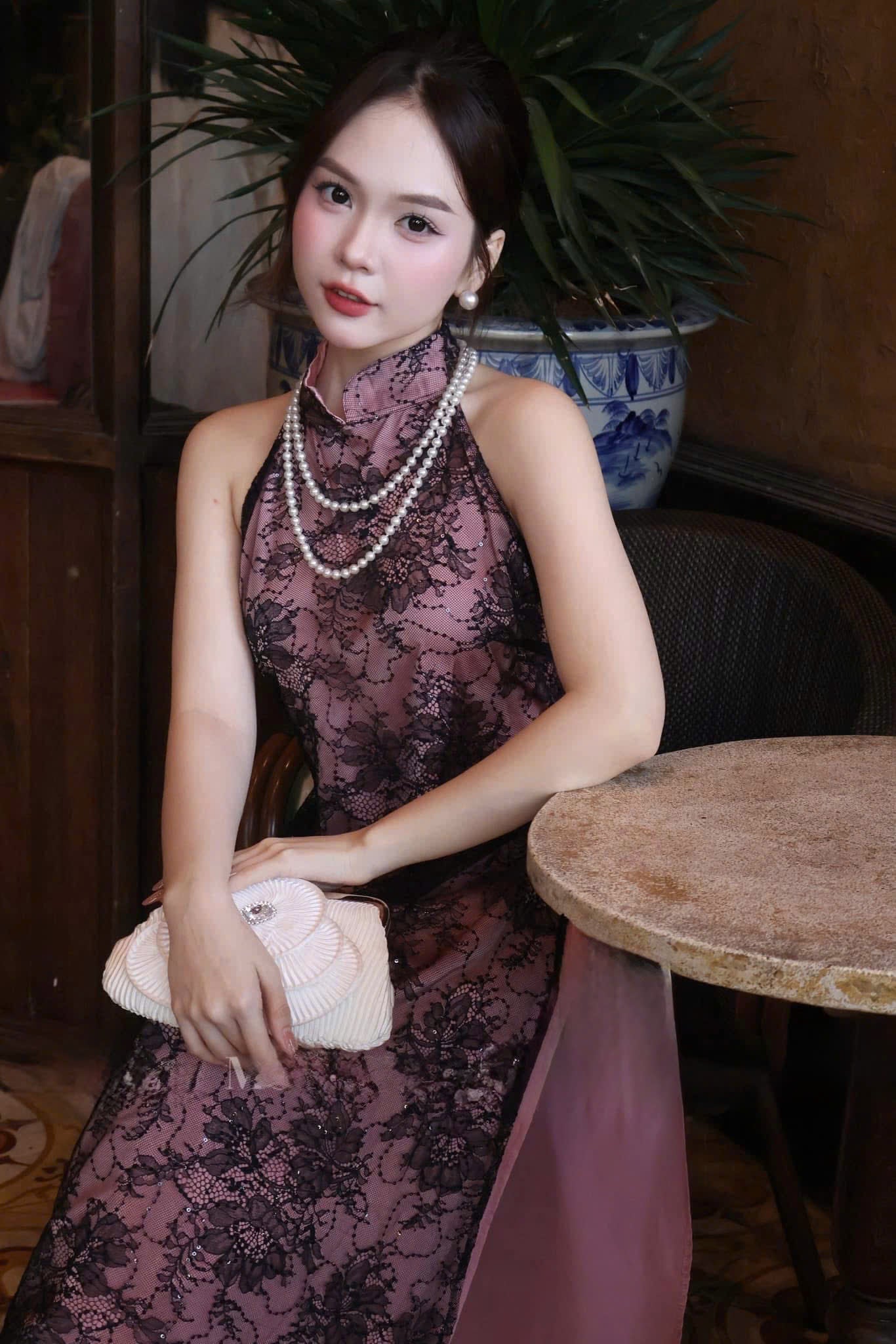 RY46 Áo only no pants - Áo dài cổ yếm ren lót lụa hồng