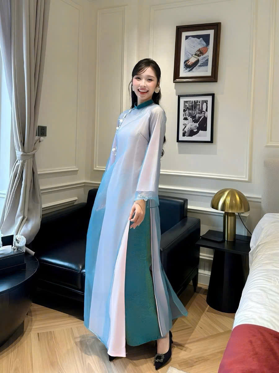 K339 Áo only no pants - Áo dài dáng suông tơ lót lụa màu xanh blue