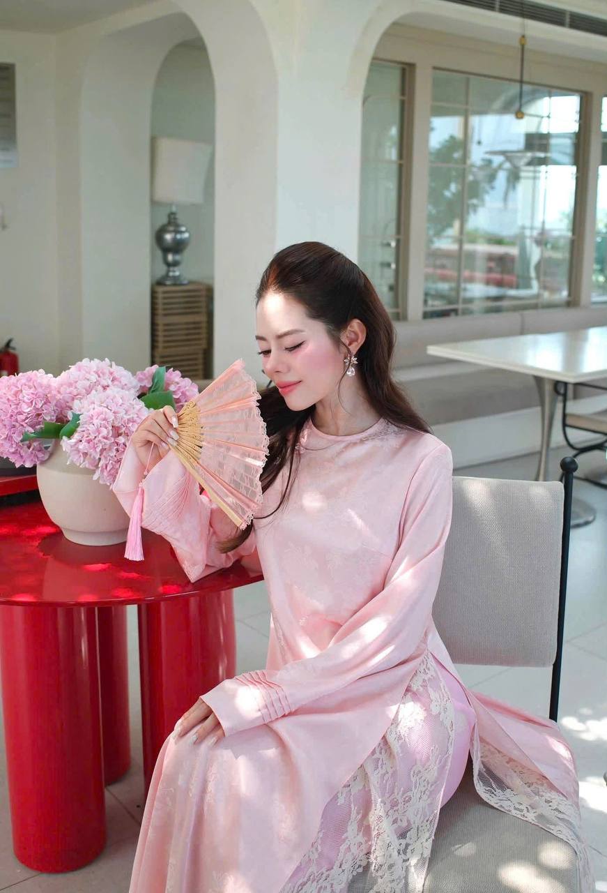 K200 Áo only no pants - Áo dài dáng suông 4 tà lụa gấm lót ren