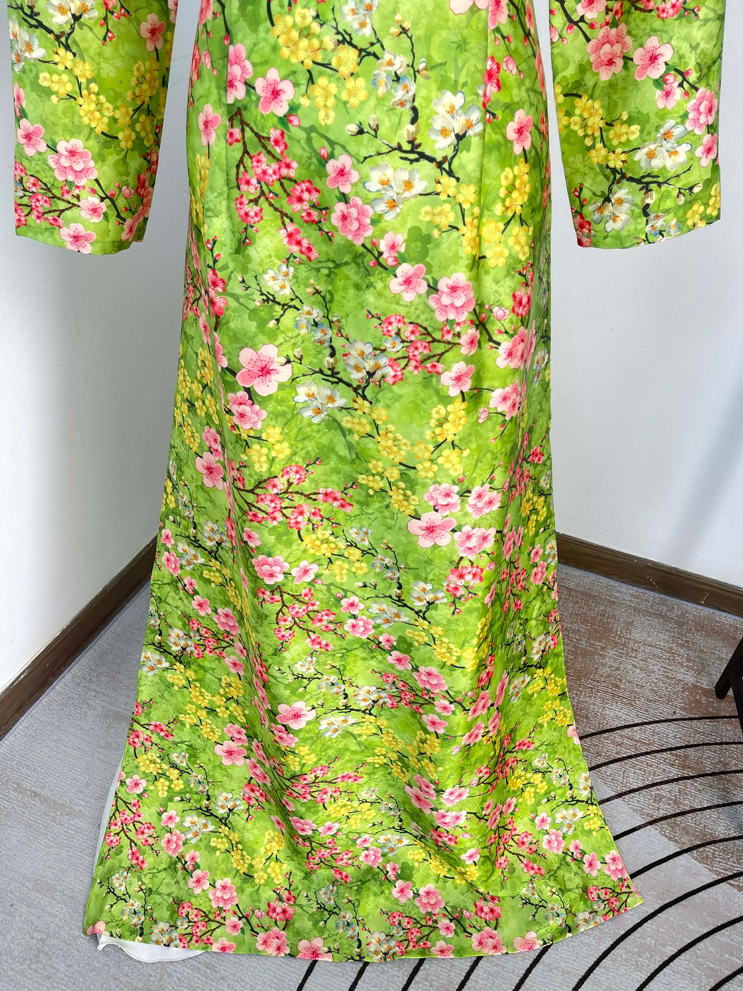 H480 1960 Áo only - Áo dài lụa ánh sao hoa đào màu xanh lá