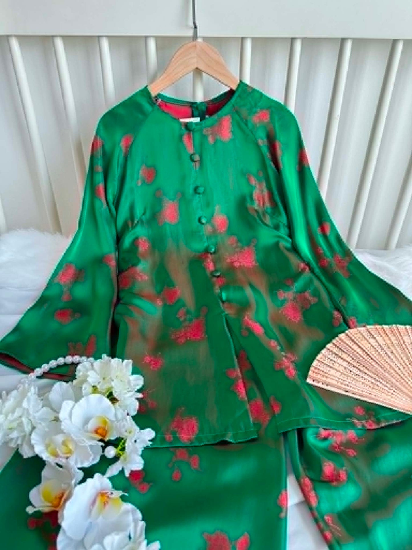 BB210 4106 - Set bà ba lụa tằm 2 da xanh lá ánh đỏ
