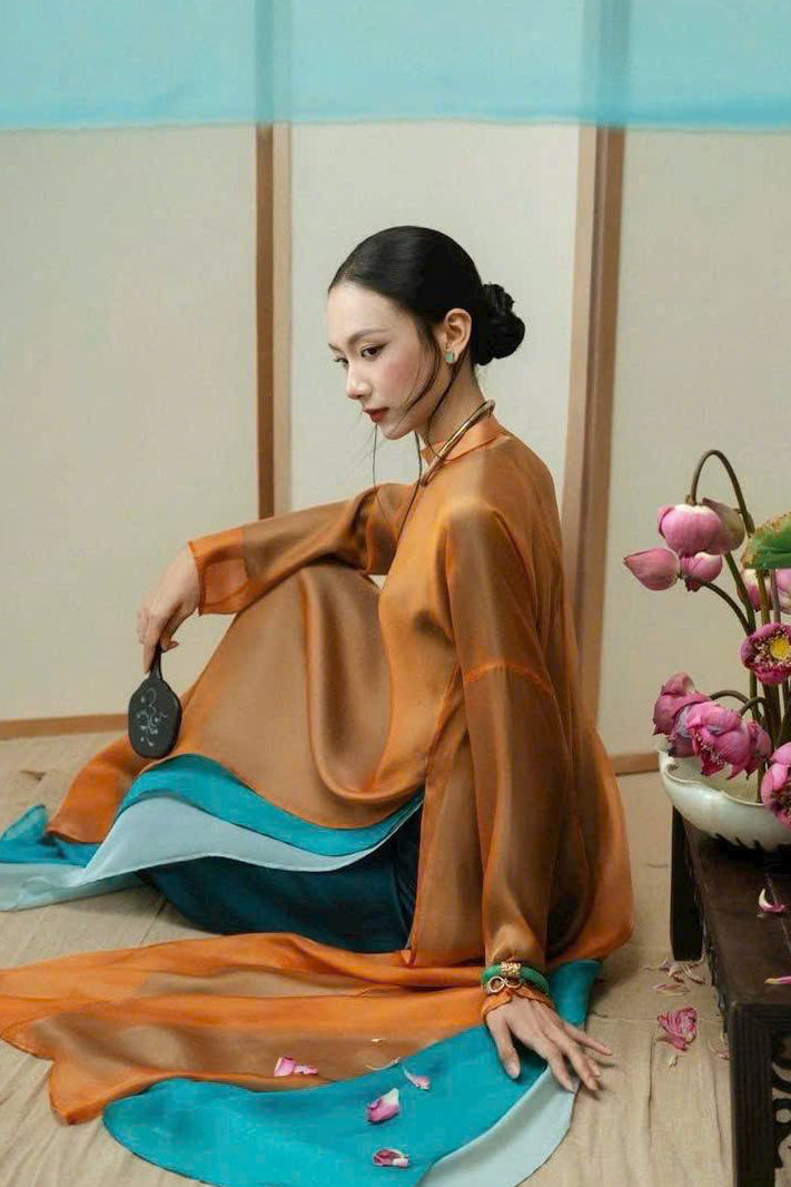K179 5674 Áo + choàng ngoài (no pants) - Áo dài dáng suông tơ óng