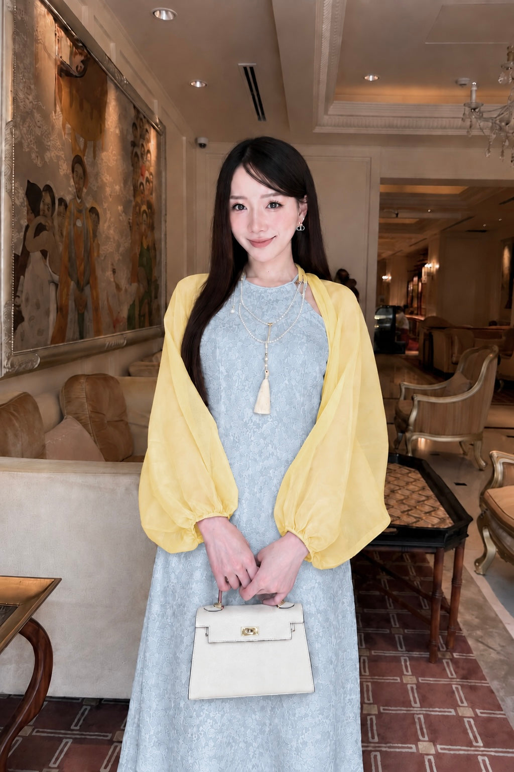 Y101 - Áo choàng tơ màu vàng