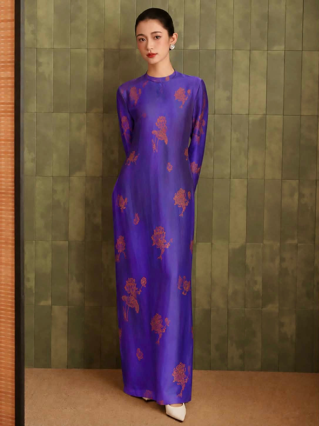 V105 - Đầm dài tay lụa sen dạ cúc màu tím