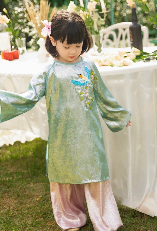 BG136 5489 Áo + quần nhũ - Áo dài bé gái nhũ paris thêu ruy băng