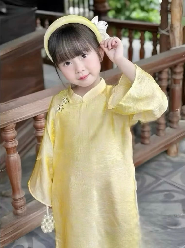 BG114 Áo + quần - Set áo dài bé gái màu vàng lụa tằm ánh kim tencel
