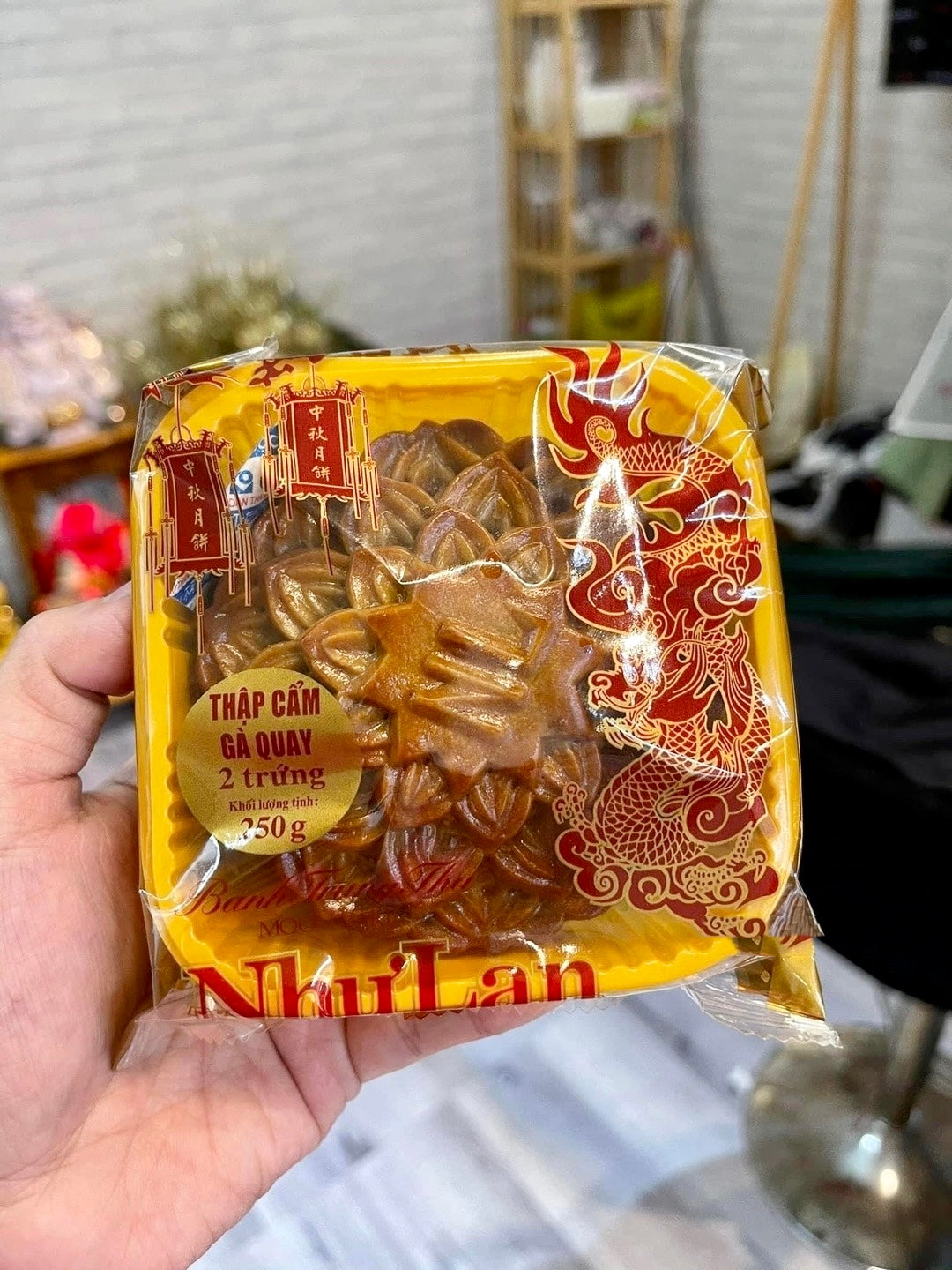 Big Size Mooncake - 300gr/ cake Bánh Trung Thu Như Lan loại đặc biệt size lớn 300gr 2 trứng