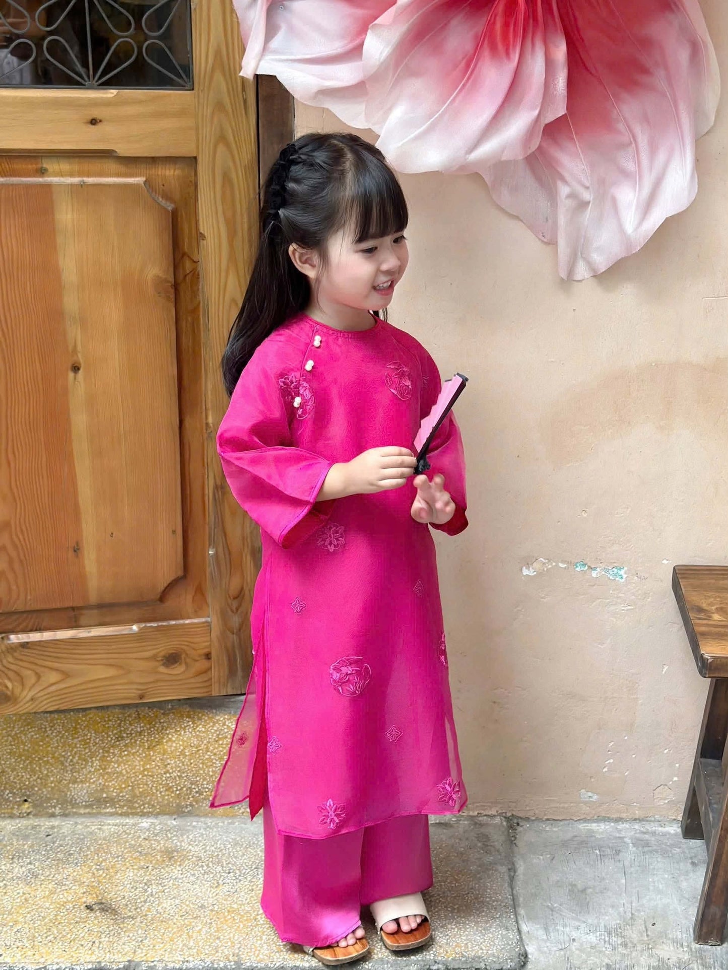 BG103 Áo + quần - Áo dài bé gái tơ thêu màu hồng sen