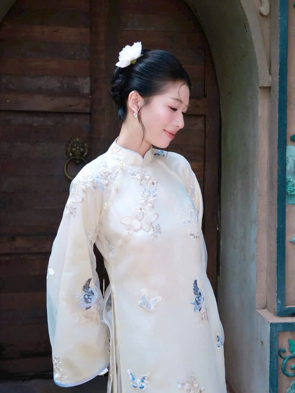 TN44 5010 Áo only no pants - Áo dài dáng suông tơ thêu 4 tà