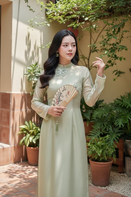 K40 5080 Áo only no pants - Áo dài dáng truyền thống chiết li eo tơ thêu màu xanh bơ