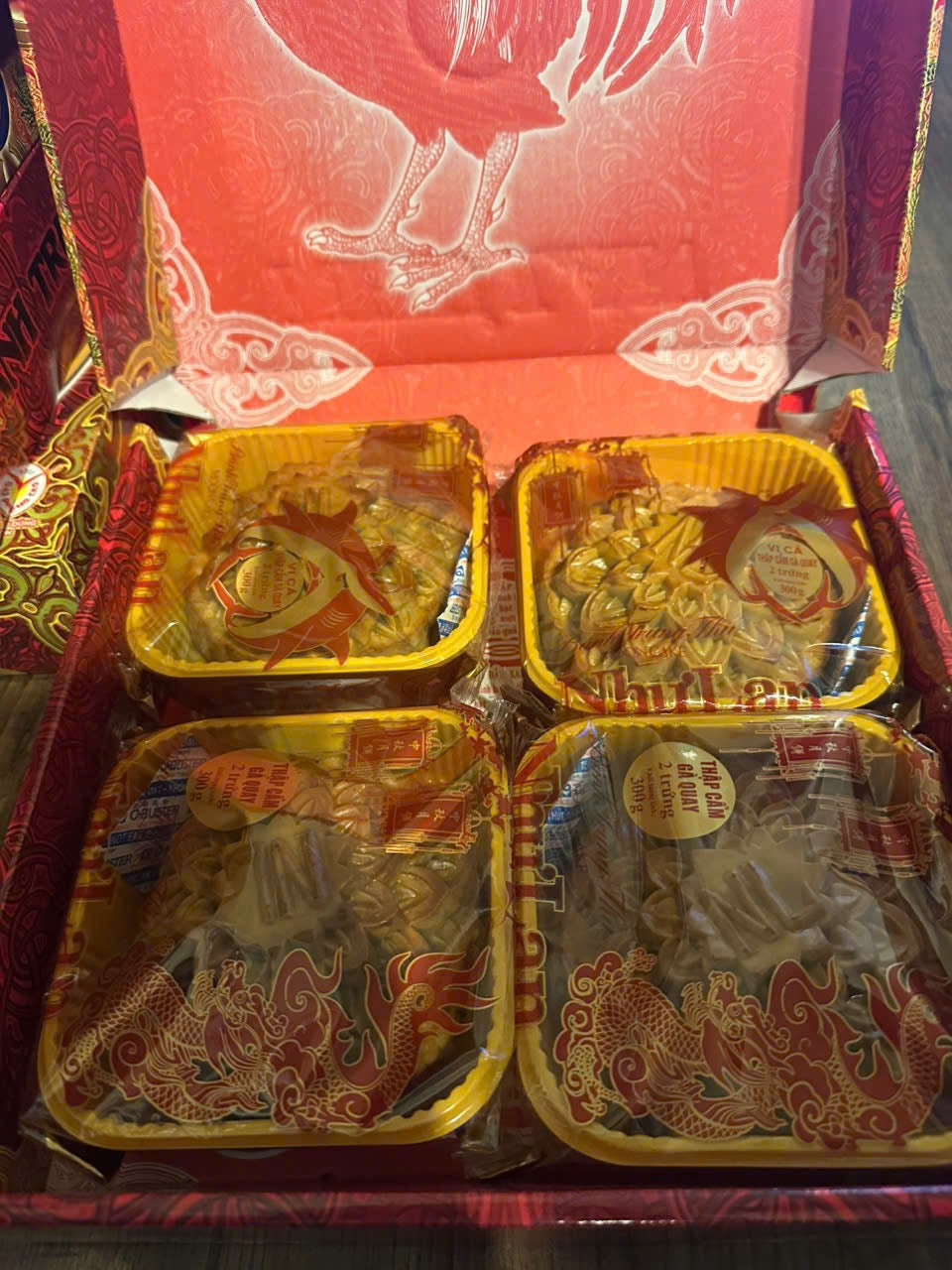 Big Size Mooncake - 300gr/ cake Bánh Trung Thu Như Lan loại đặc biệt size lớn 300gr 2 trứng