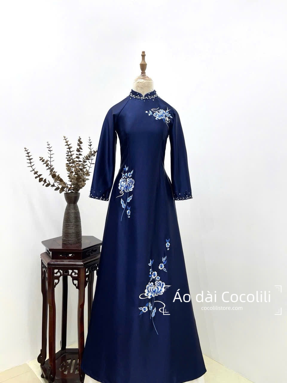 S265 Áo only no pants - Áo dài lụa ruby màu xanh than thêu đính kết