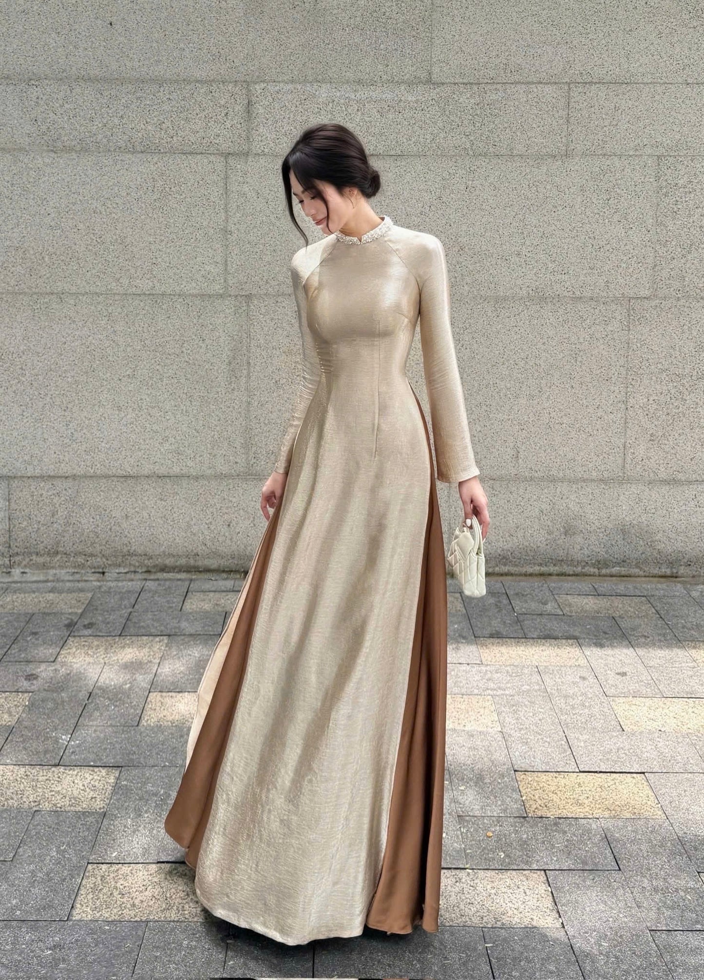 K371 6436 Áo only no pants - Áo dài dáng truyền thống lụa titan màu da đính kết cổ