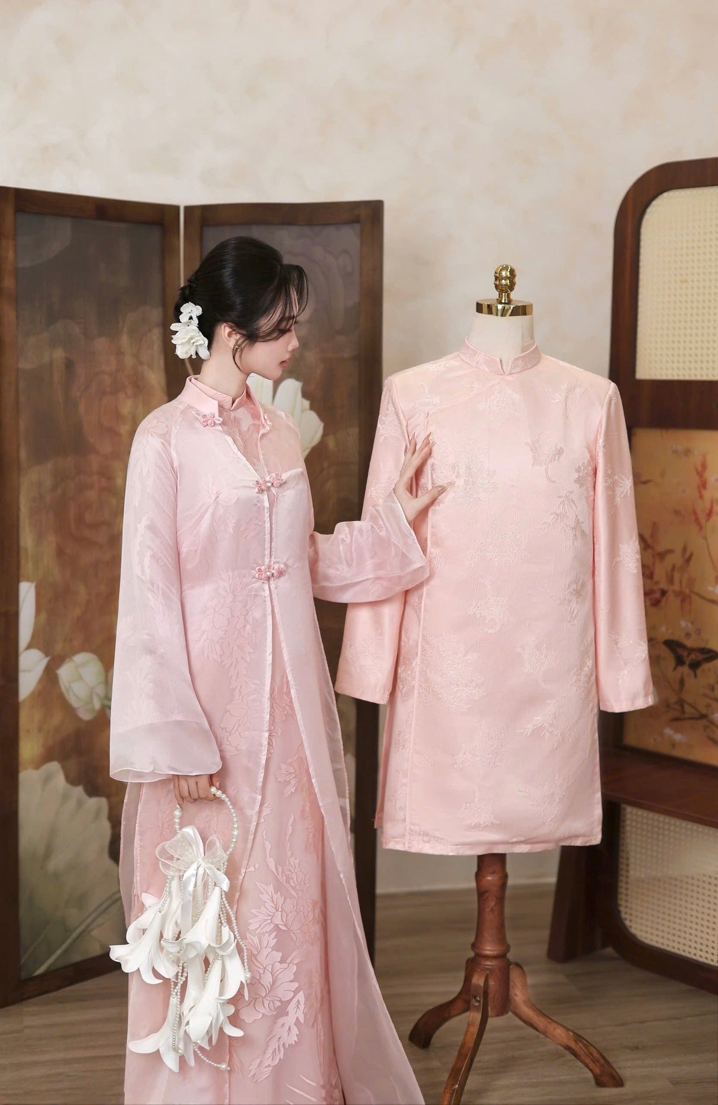 B255 - Áo nam gấm vân nổi màu hồng