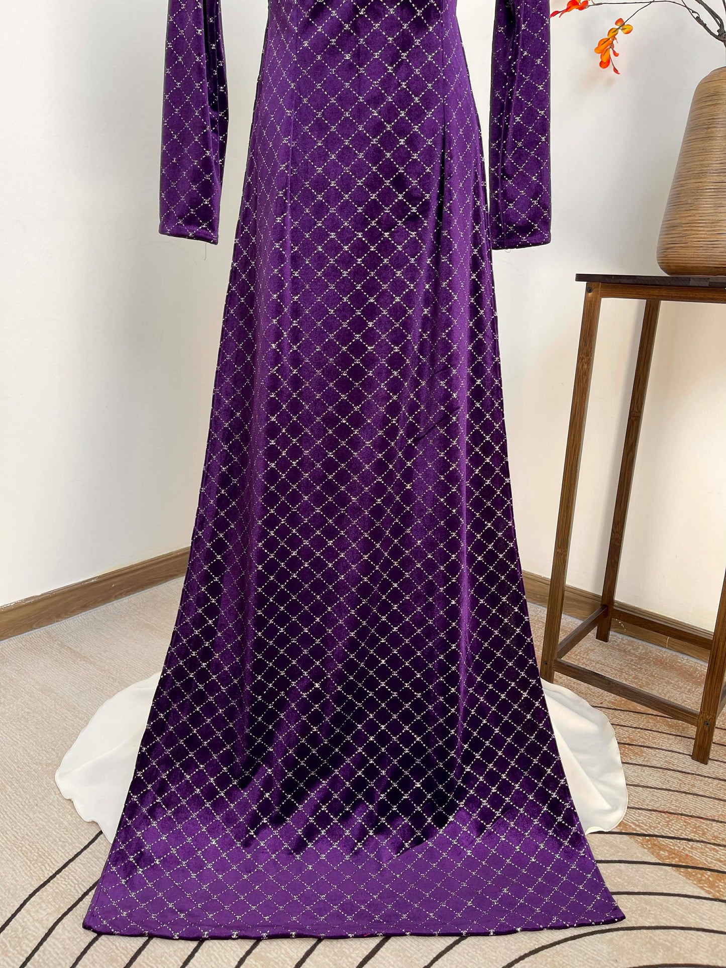 H474 1906 Áo only - Áo dài Nhung nhũ caro đính cổ màu tím