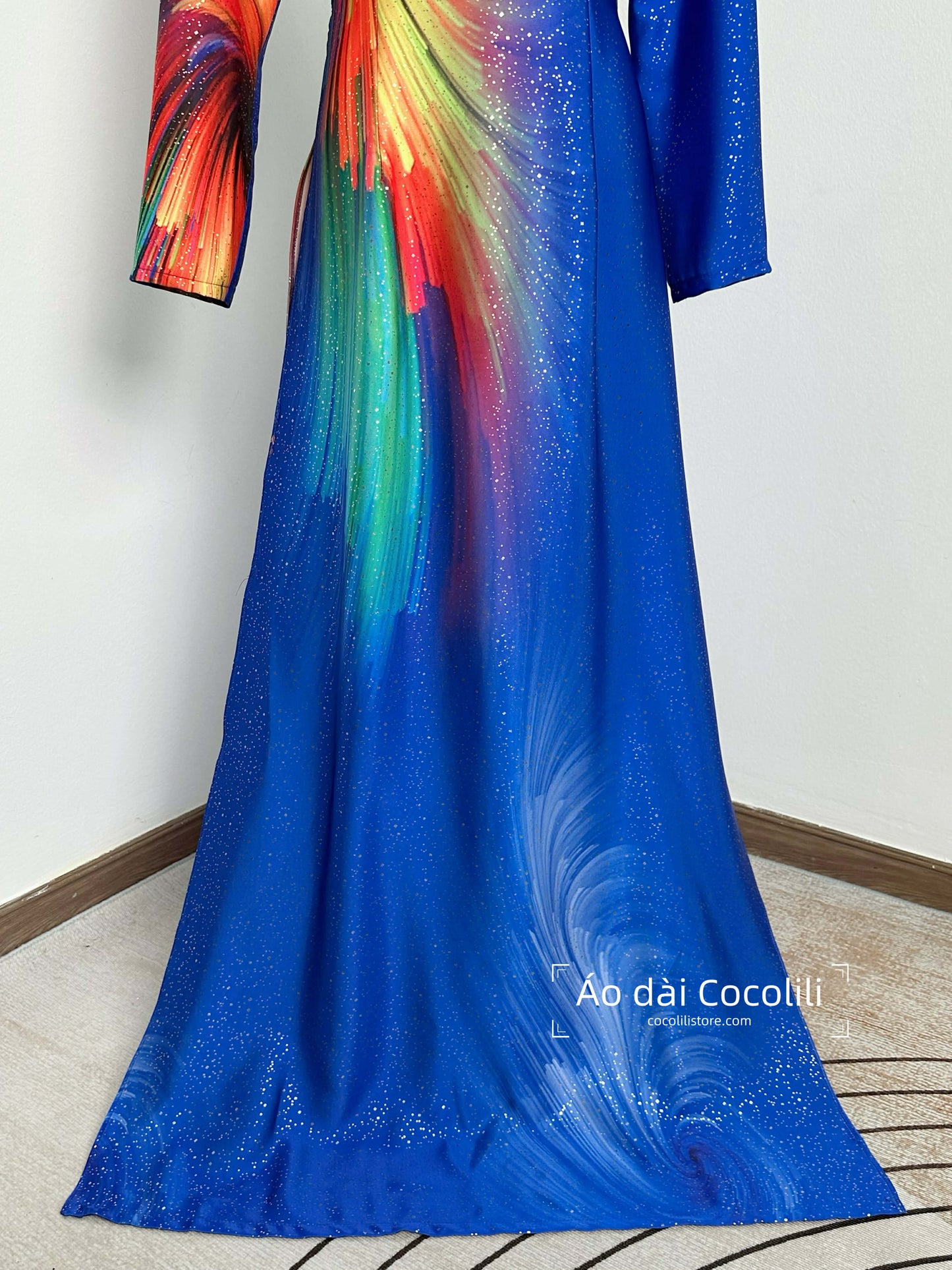 H644 Áo only no pants - Áo dài dáng truyền thống chiết li màu xanh coban