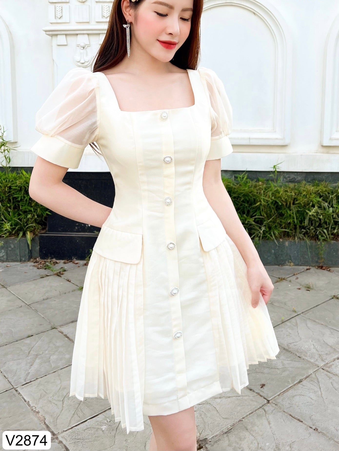 Dress V2874 – ACC.