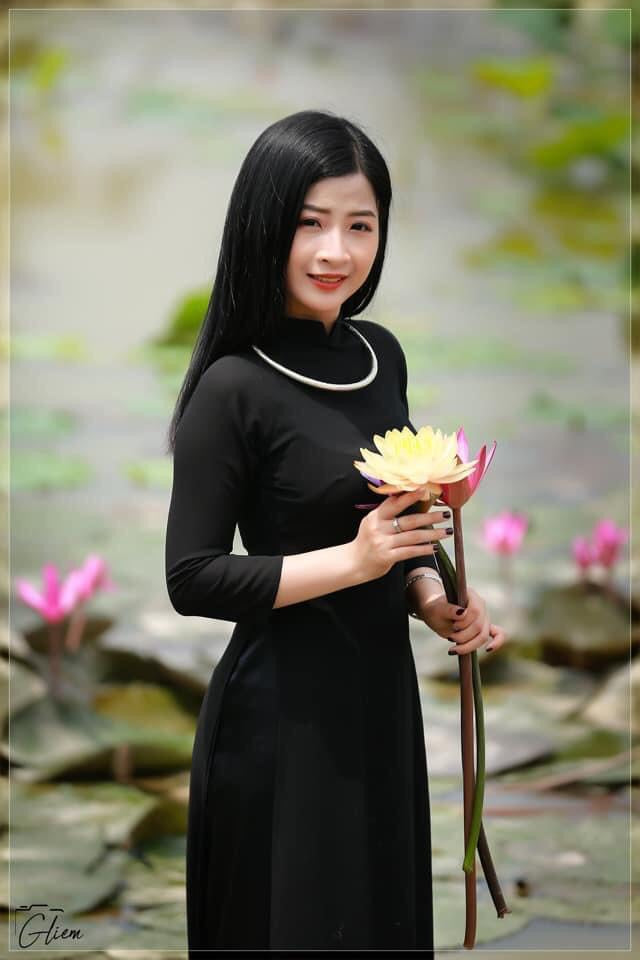 C04 Áo + quần - Áo dài lụa chiffon 4 tà màu đen trơn cổ cao 3cm