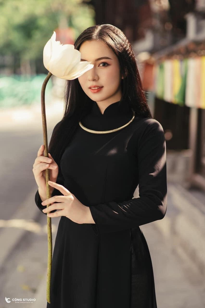 C04 Áo + quần - Áo dài lụa chiffon 4 tà màu đen trơn cổ cao 3cm