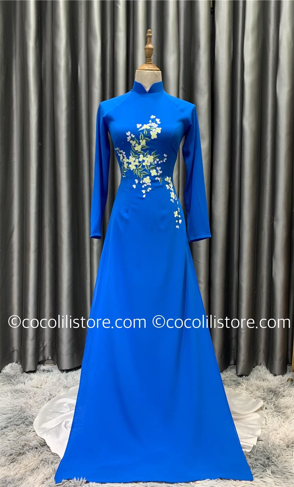 C64 4295 only áo - Áo dài chiffon 4 tà màu xanh thiên thanh thêu hoa