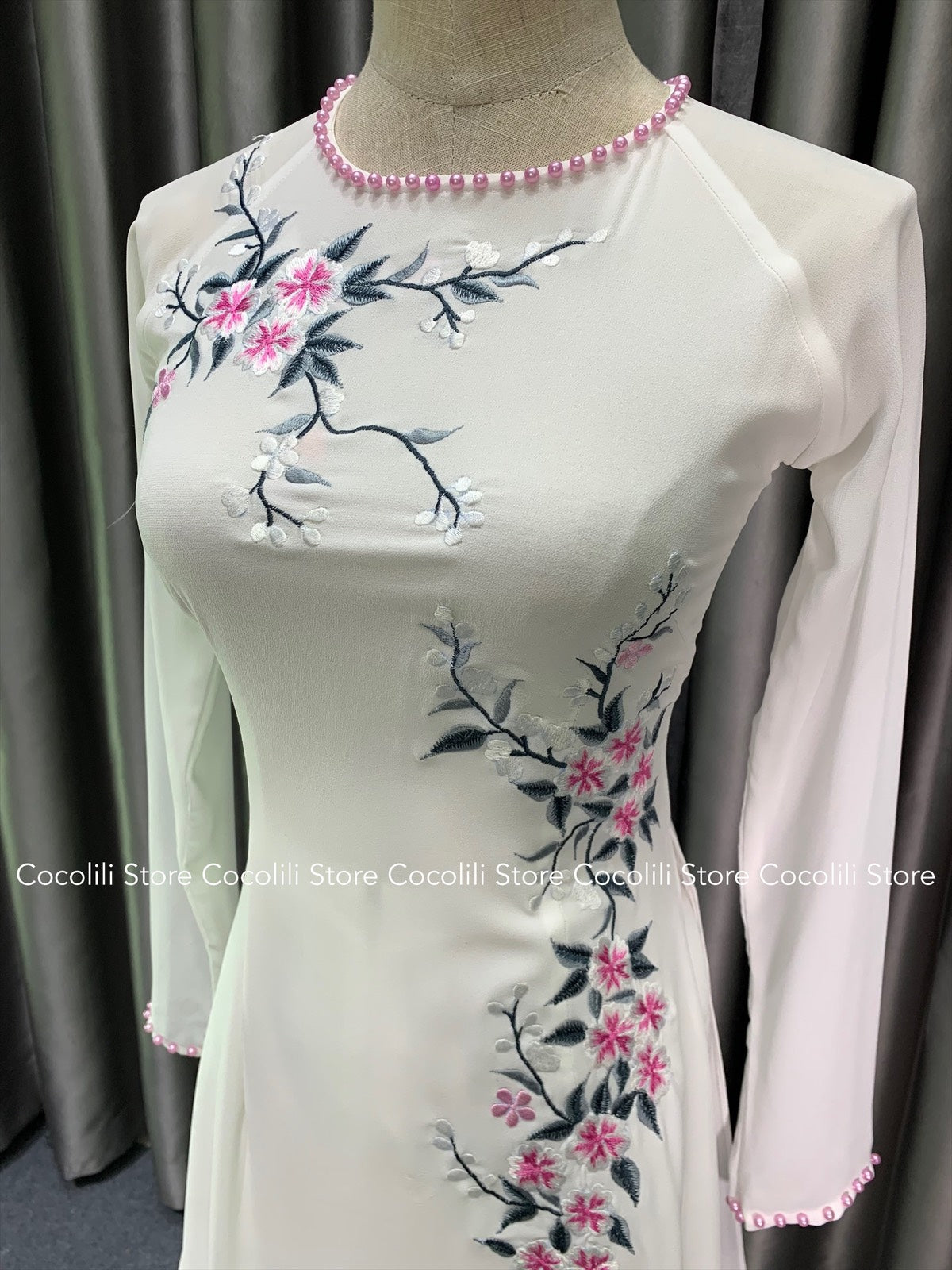C75 4571 only áo - Áo dài chiffon 4 tà trắng thêu hoa