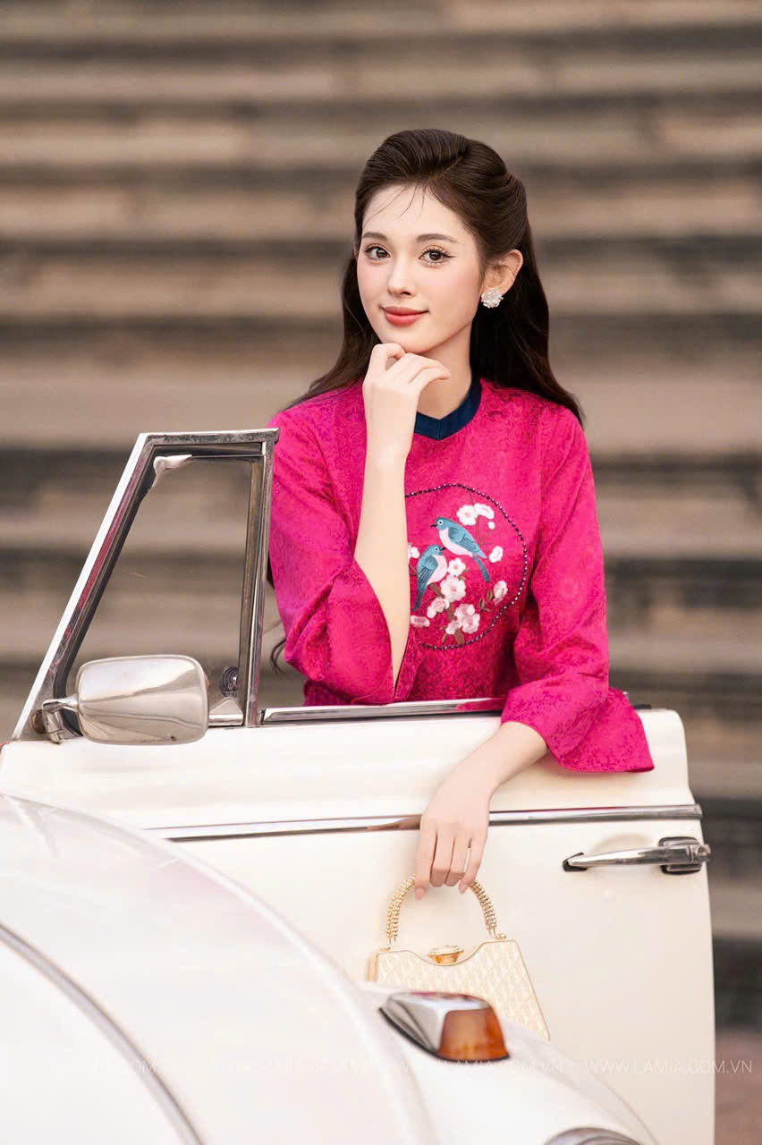 M190 áo + quần - Áo dài lụa gấm dáng suông thêu hoa màu hồng sen