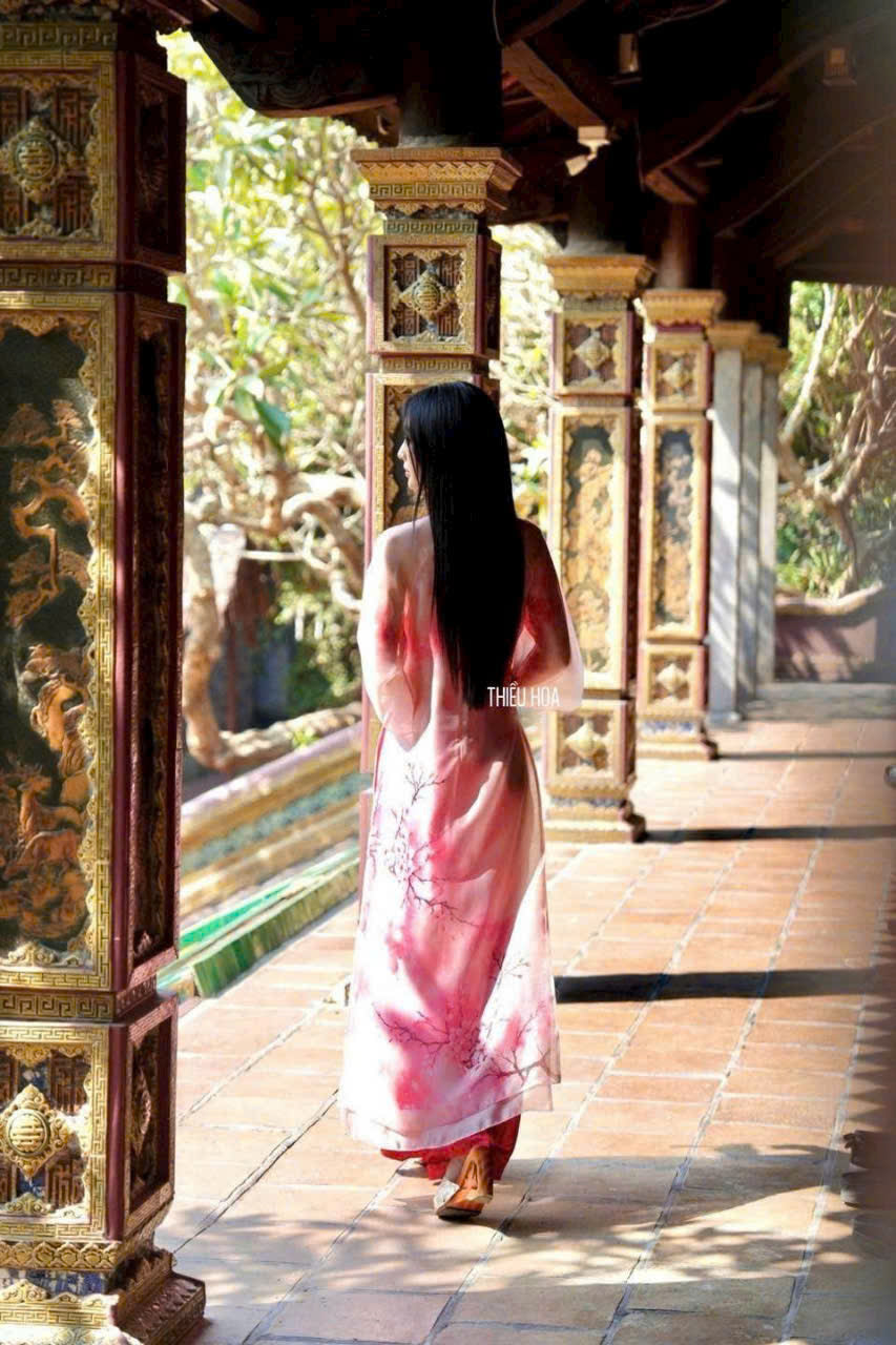 T402 - Áo dài cách tân dáng suông 4 tà Thiều Hoa