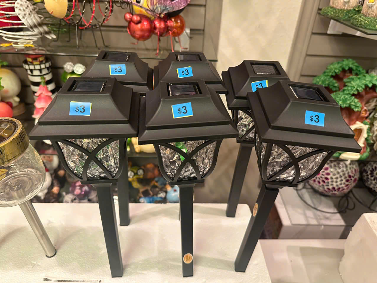 Collin Solar Pathway Lights $2/pcs. Set of 6pcs $12