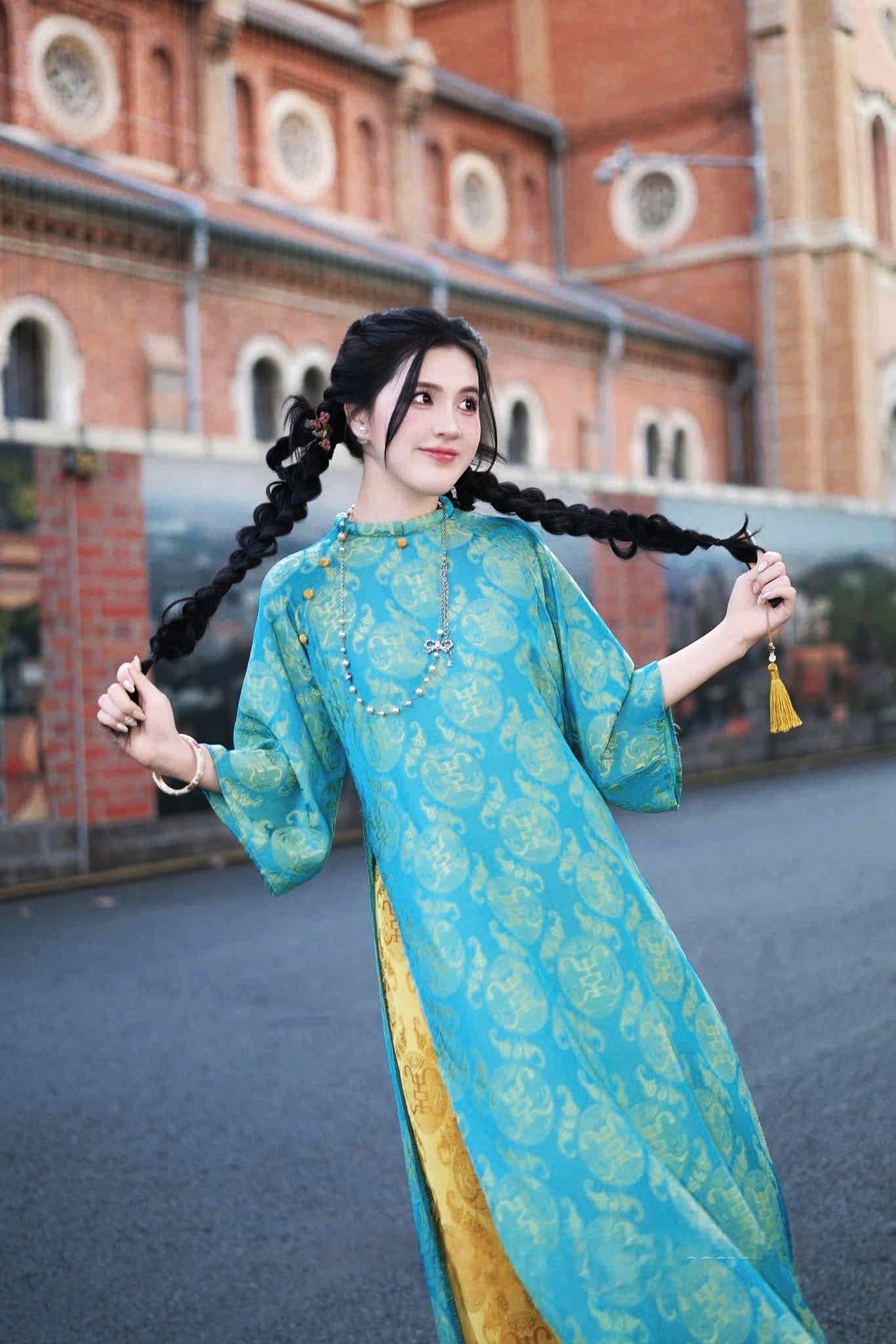 M214 áo + quần thọ dơi vàng - Áo dài lụa thọ dơi dáng suông màu xanh dương