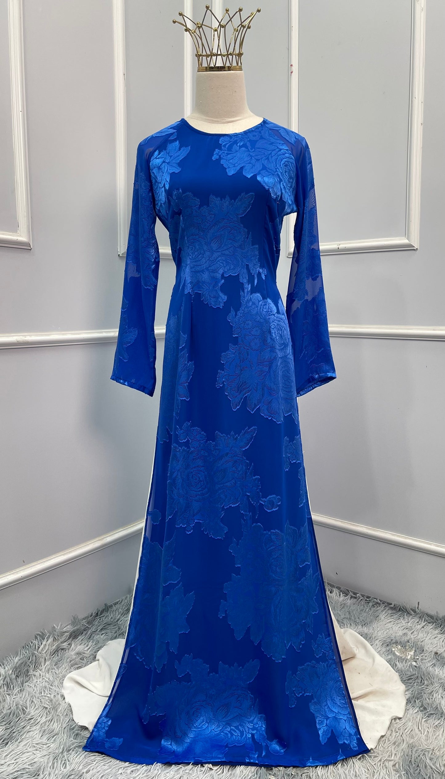 L0272 Áo only - Áo tơ thêu hoa truyền thống màu xanh dương