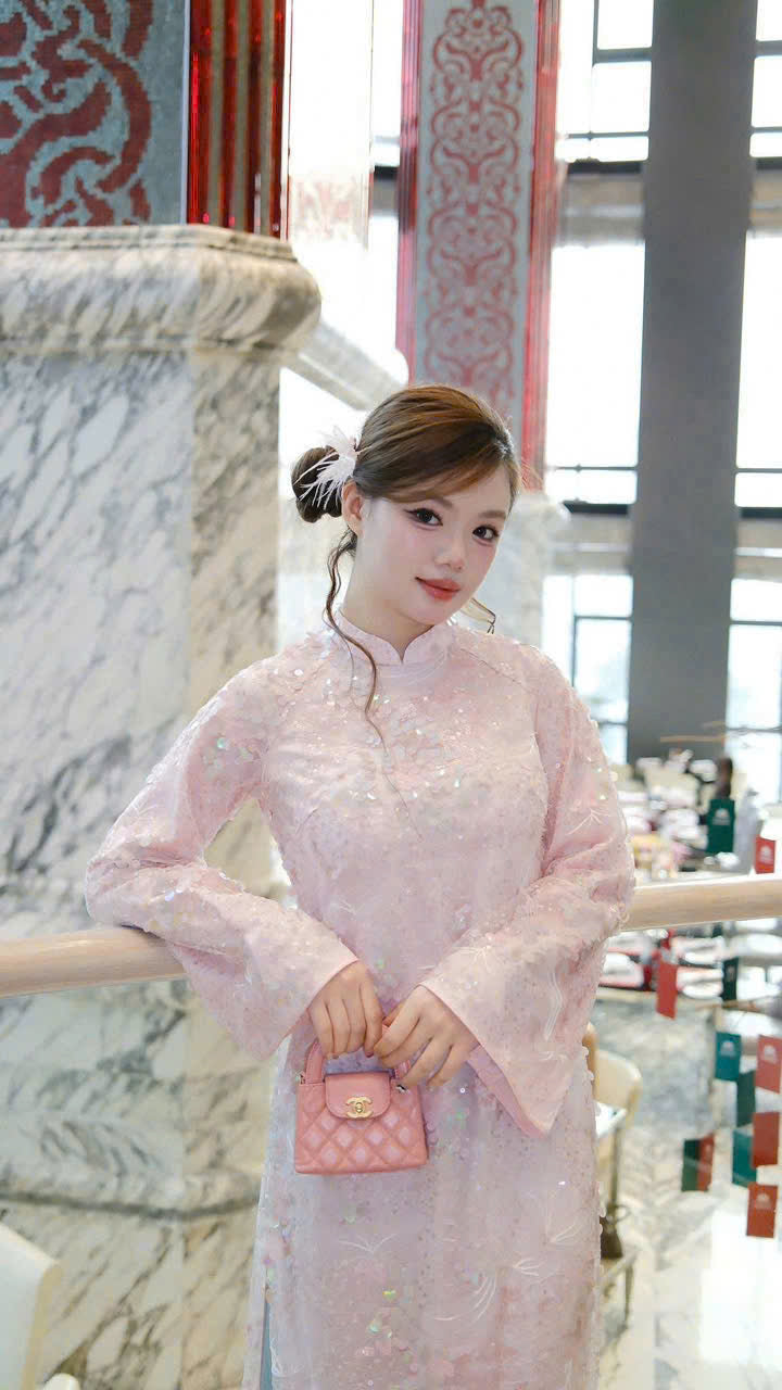 M561 Áo only - Áo suông thiết kế đính màu hồng phấn