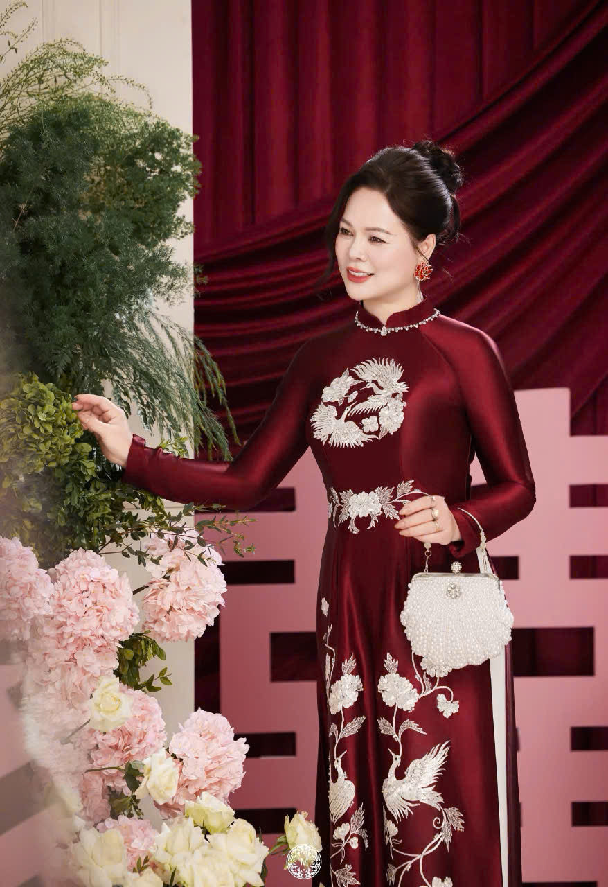 RB08 only áo - Áo dài thiết kế lụa ruby cao cấp đính kết màu đỏ