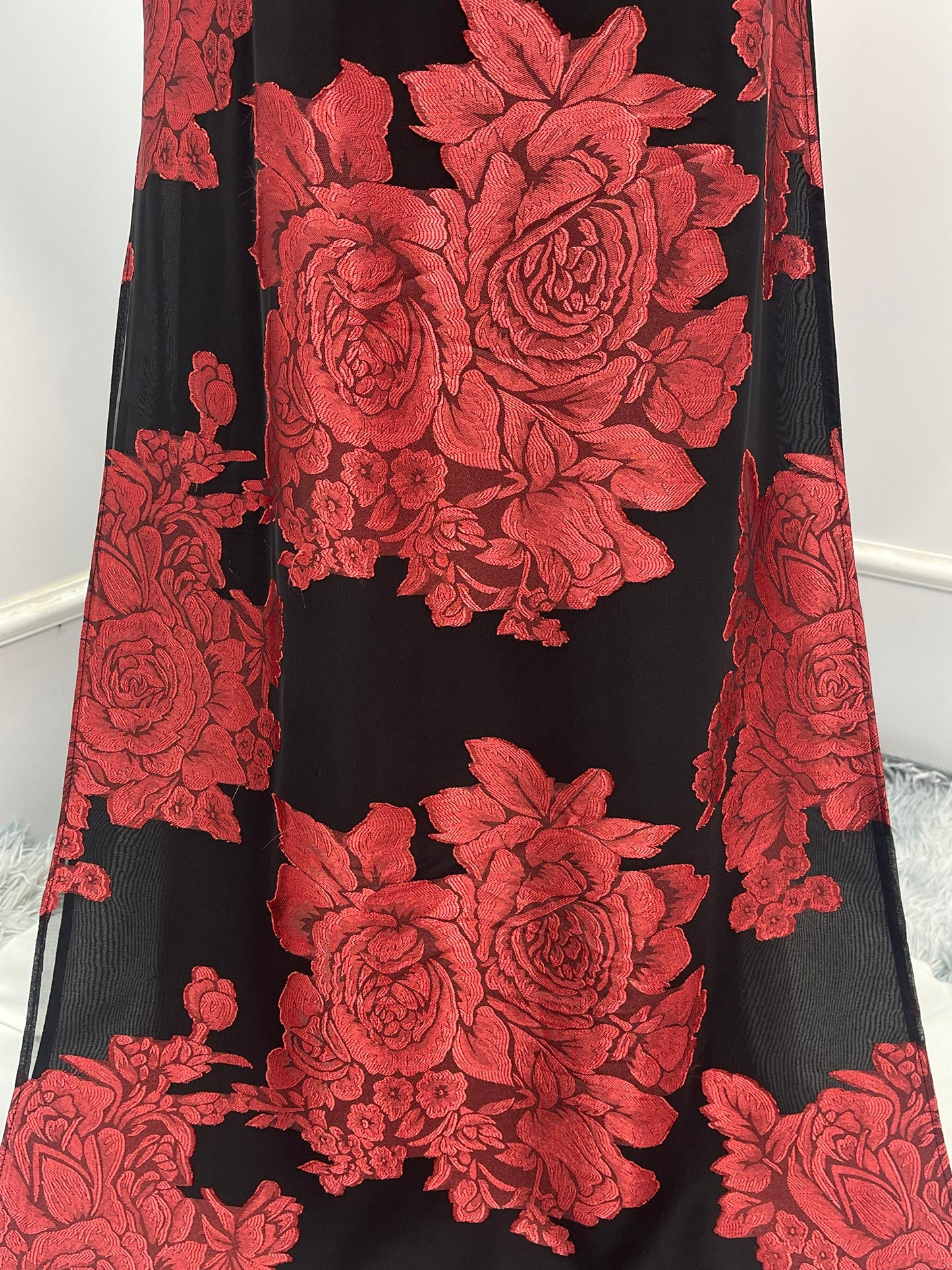 T479 Áo only - Áo dài tơ lụa silk màu đen hoa đỏ