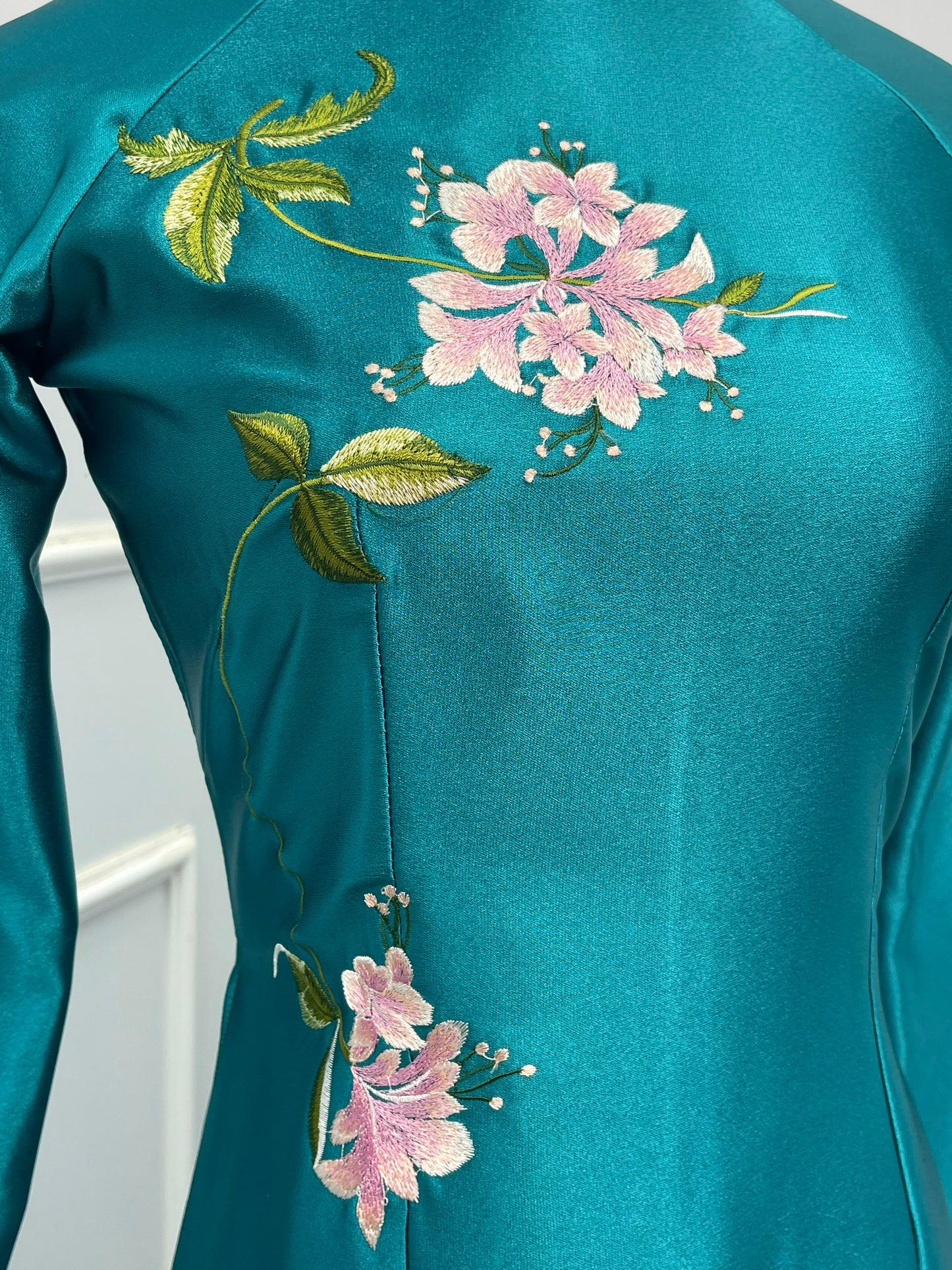 T491 Áo only - Áo dài lụa ruby thêu bông