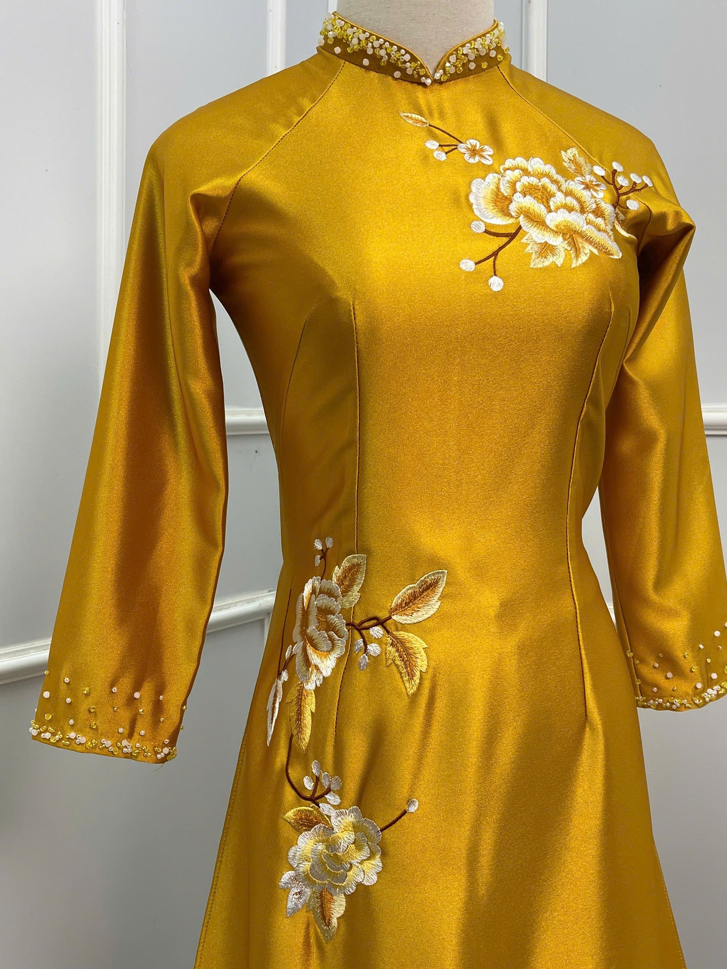 T493 Áo only - Áo dài lụa ruby màu vàng đồng thêu hoa