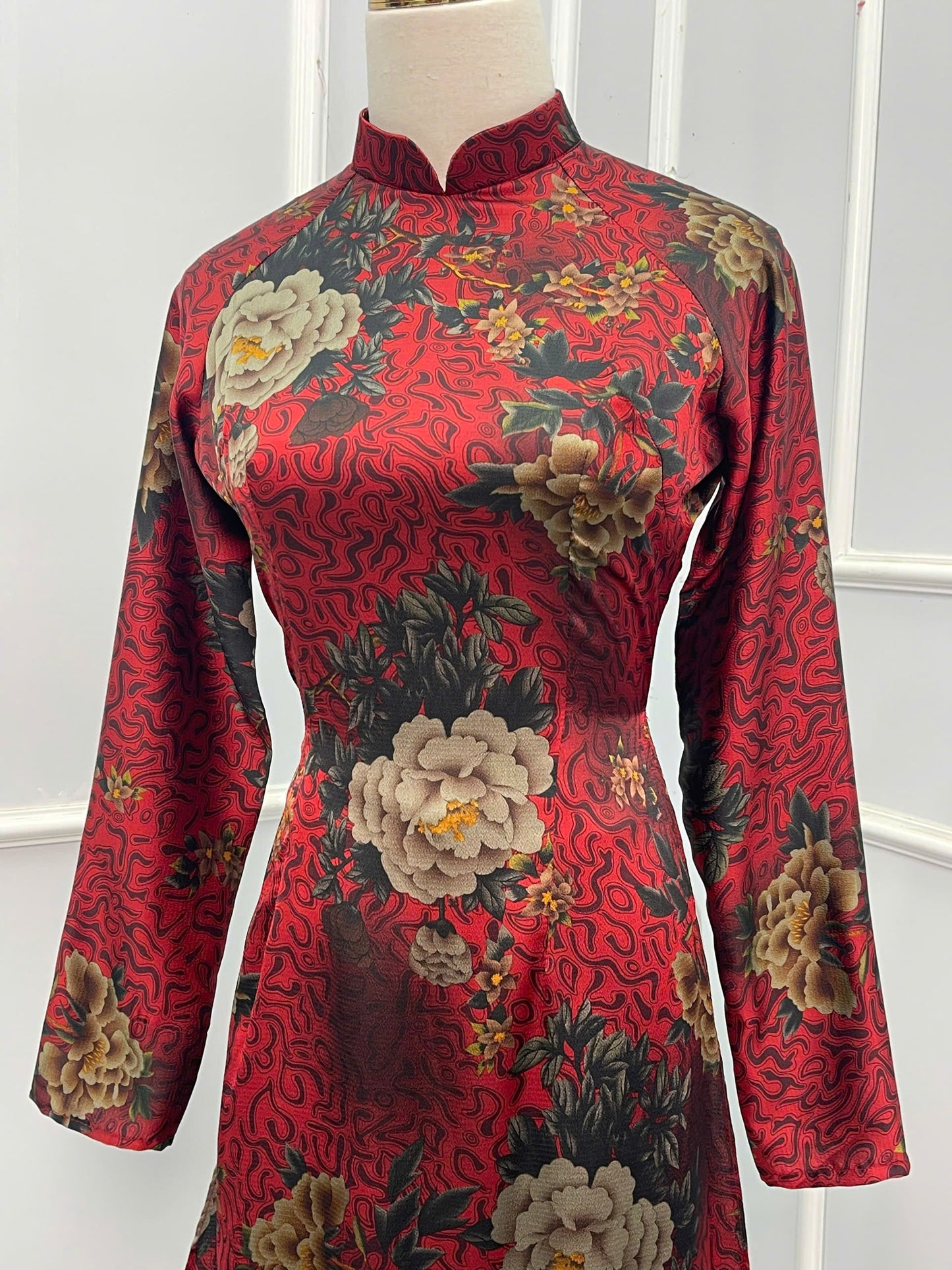H169 Áo only - Áo dài in hoa nền đỏ