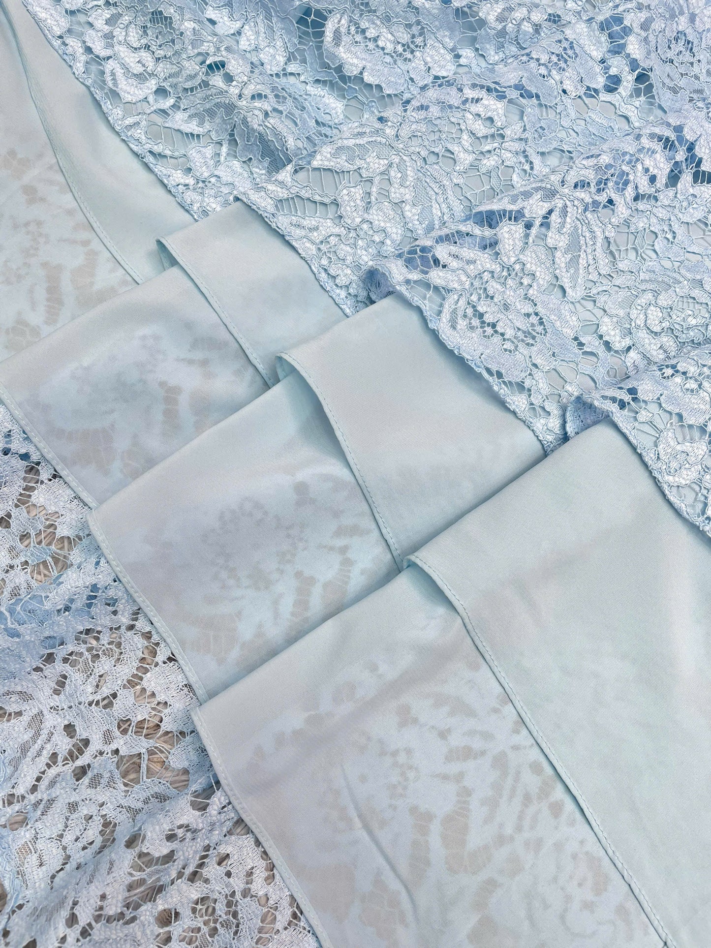 H157 Áo only - Áo dài ren 4 tà màu xanh da trời