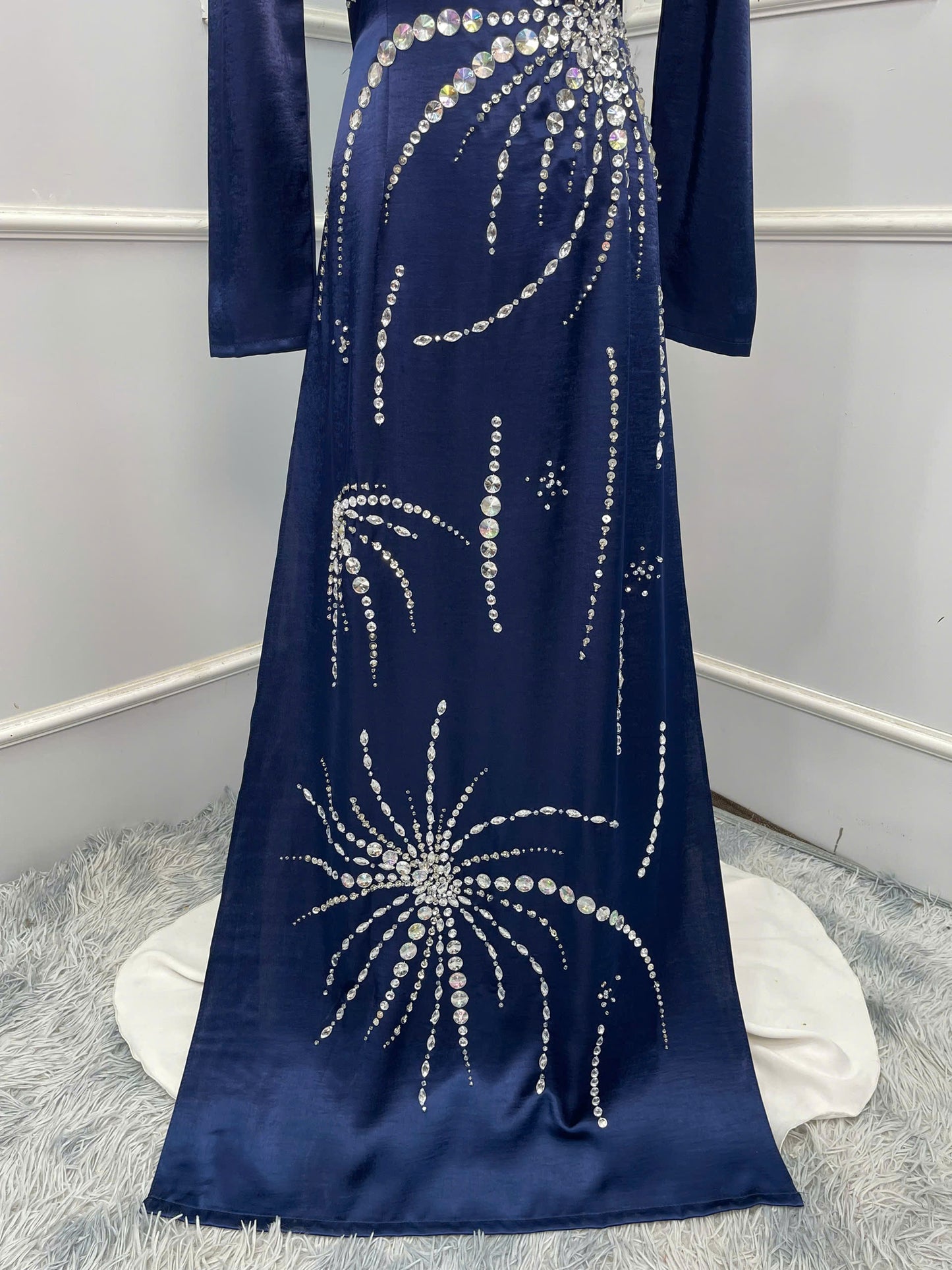 H195 Áo only - Áo dài lụa valentino xanh than đính kết