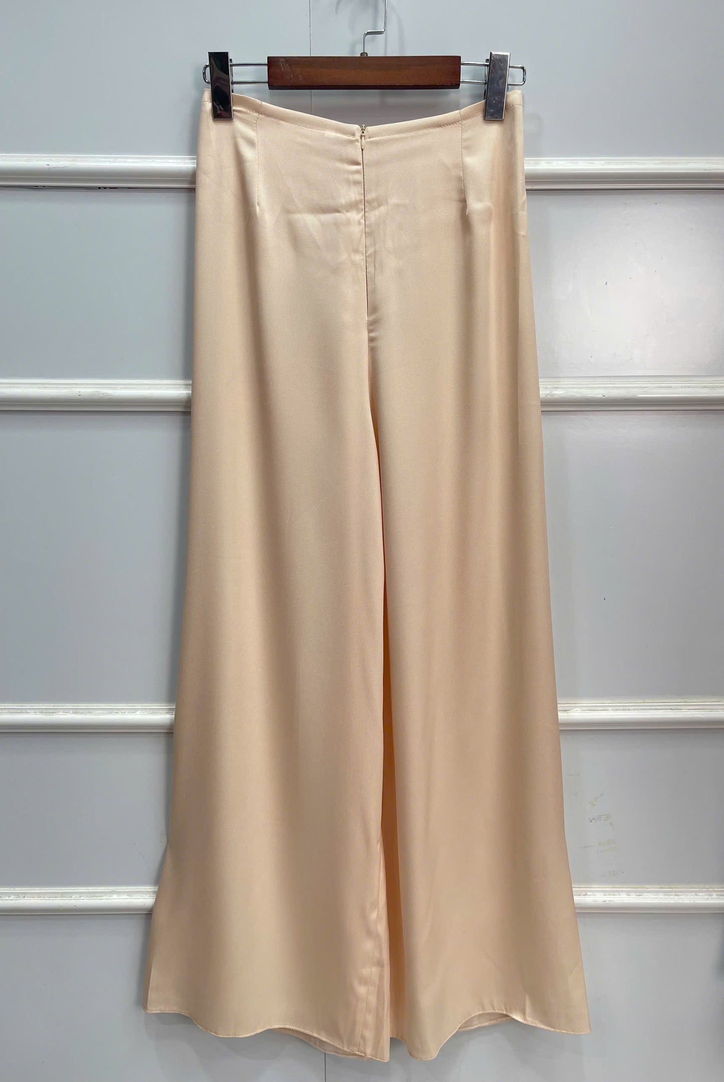 H255 1401 Áo + quần - Áo dài lụa thêu tay màu đỏ + quần kem