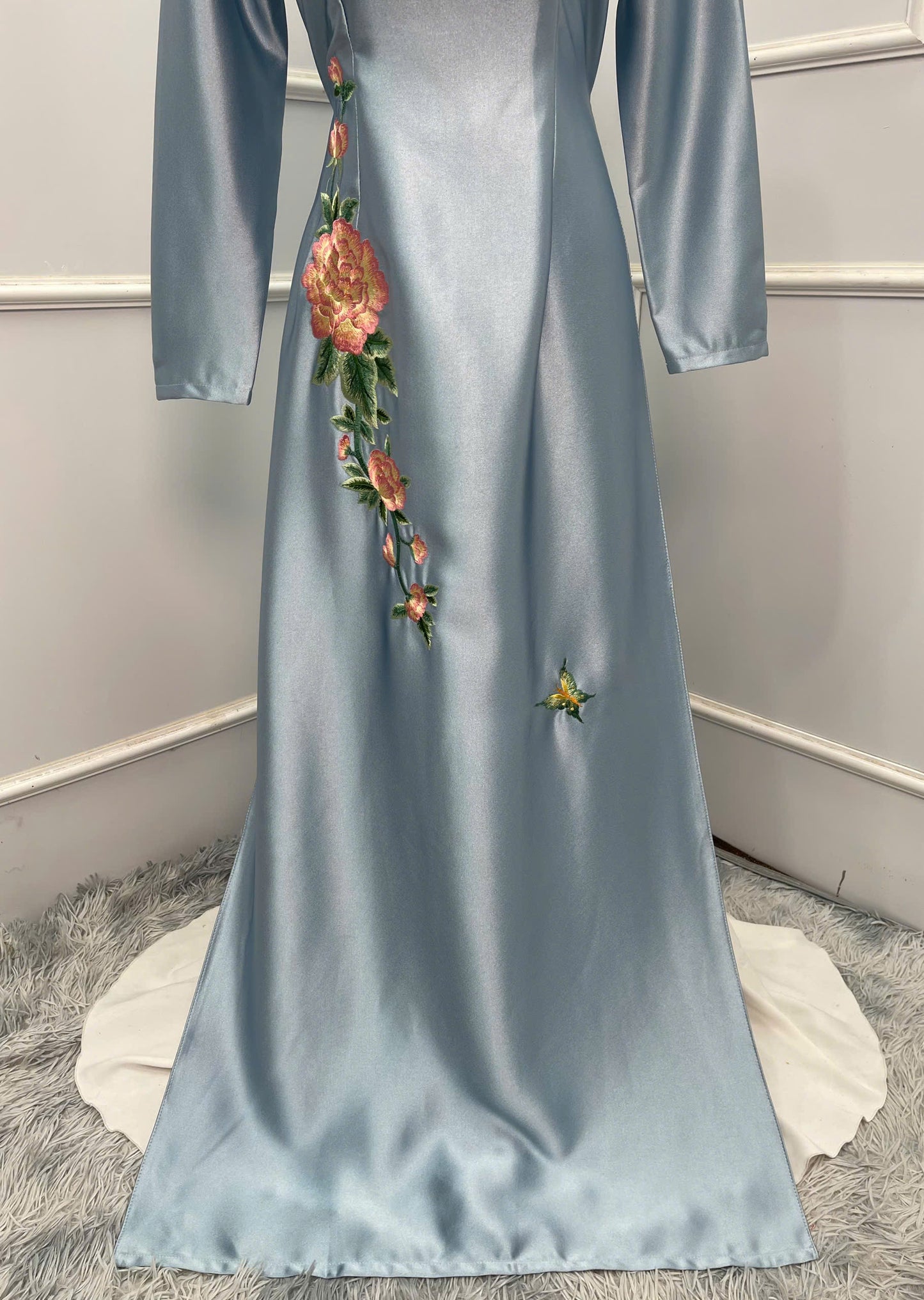 L05 4205 Áo only - Áo dài lụa valentino thêu hoa màu xanh