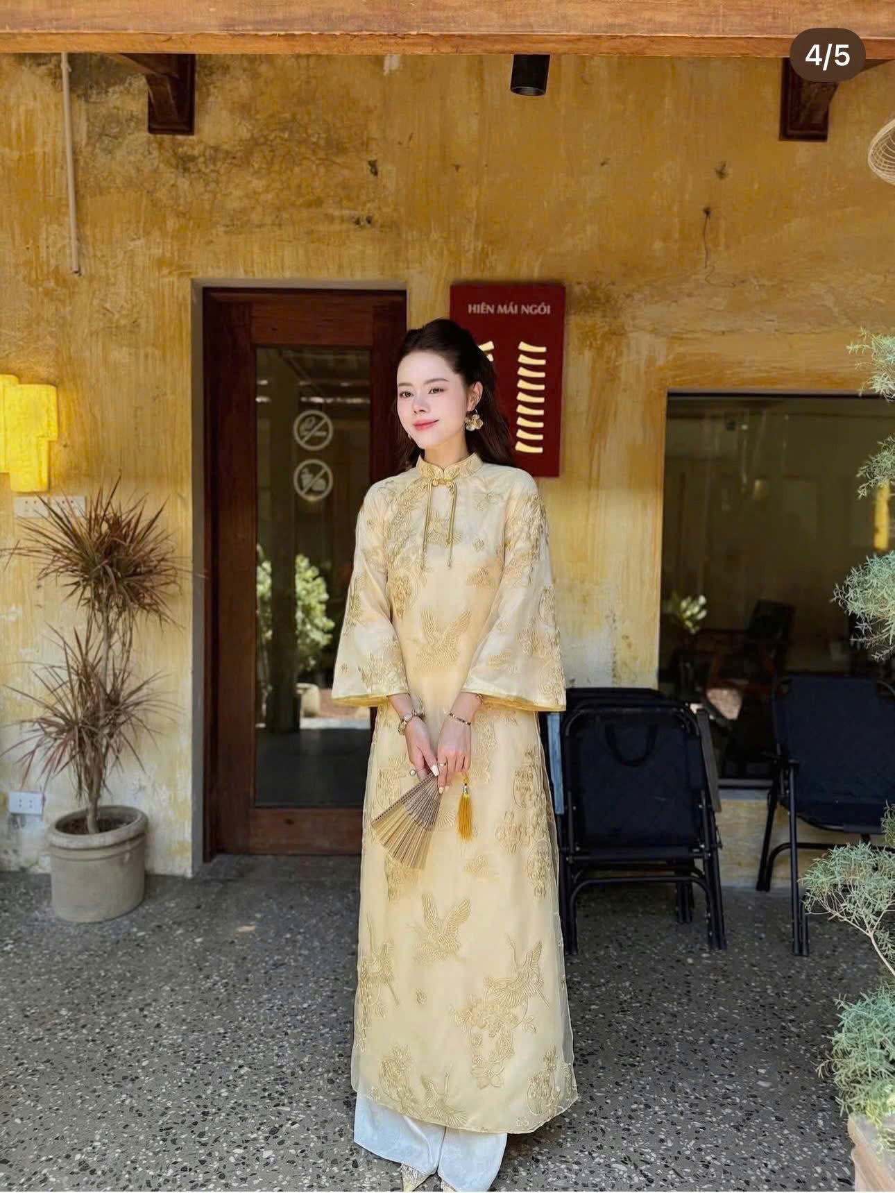 H338 Áo only - Áo dài cách tân dáng suông tơ 4 tà màu vàng nhạt