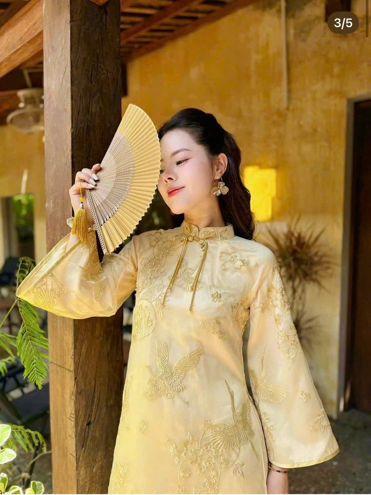 M312 2327 Áo vàng cam + quần trắng - Bộ Áo dài dáng suông tơ thêu 4 tà