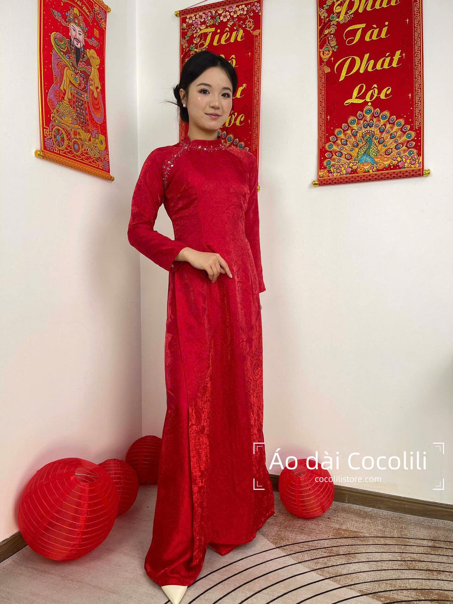 M374 Áo + quần tằm - Áo dài dáng truyền thống chiết li 2 tà màu đỏ đính kết