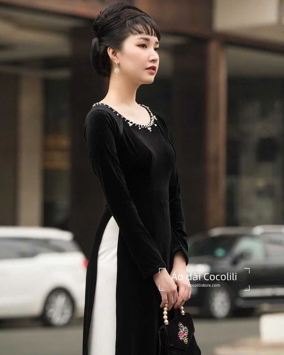 N81 Áo only no pants - Áo dài dáng truyền thống nhung đính đá cổ thuyền