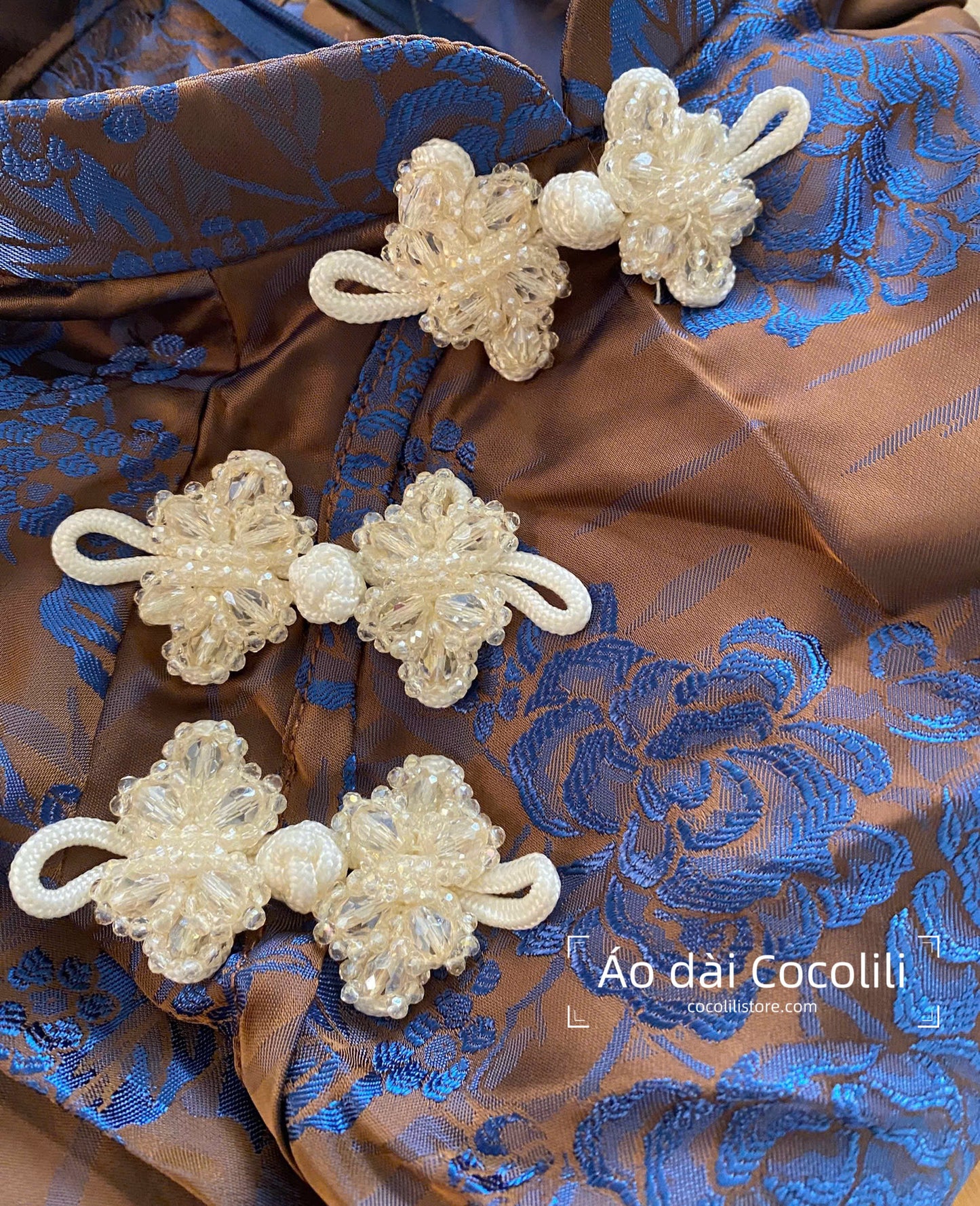 H585 Áo only no pants - Áo dài dáng suông 2 tà lụa silk óng