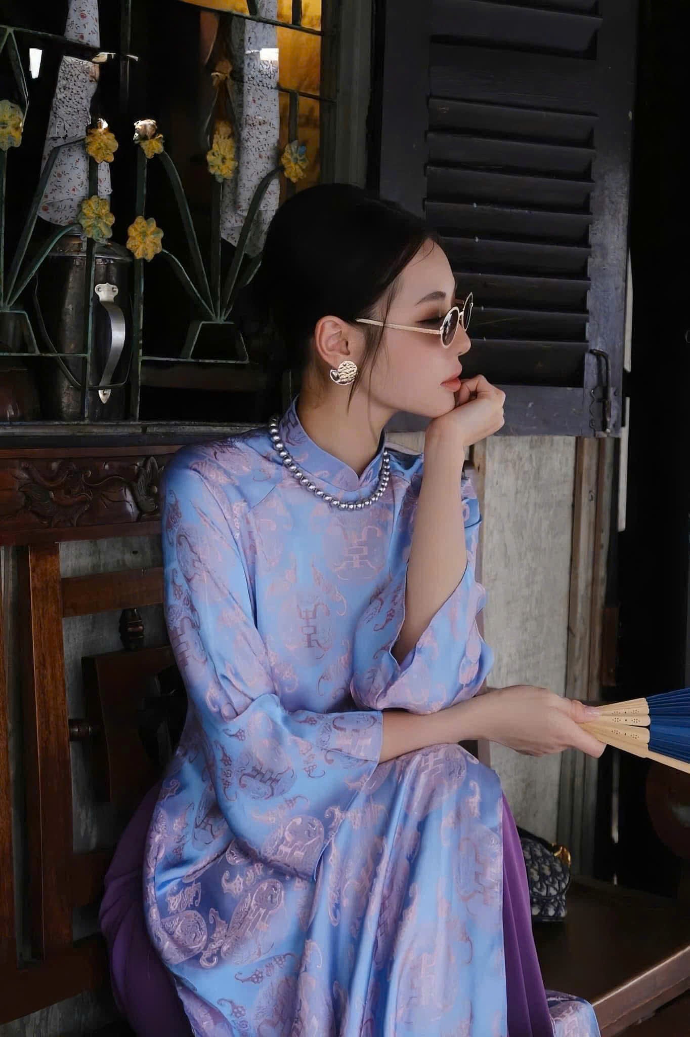 H769 4108 Áo only no pants - Áo dài dáng suông 2 tà lụa gấm thọ dơi